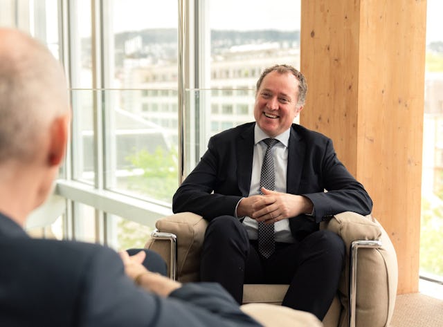 Helge Müller ist Mitgründer und -inhaber sowie Portfolio Manager von Genève Invest, einem unabhängigen Vermögensverwalter in Genf.