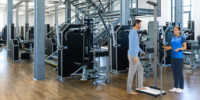 Die BIA (bioelektrische Impedanzanalyse) vertieft das Angebot der Studios von Kieser Training.