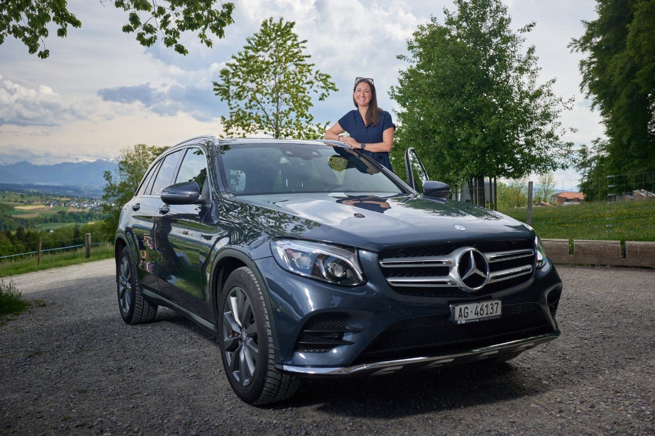 Romina Però mag schöne Autos und entspannt sich am liebsten am Steuer ihres GLC SUV.