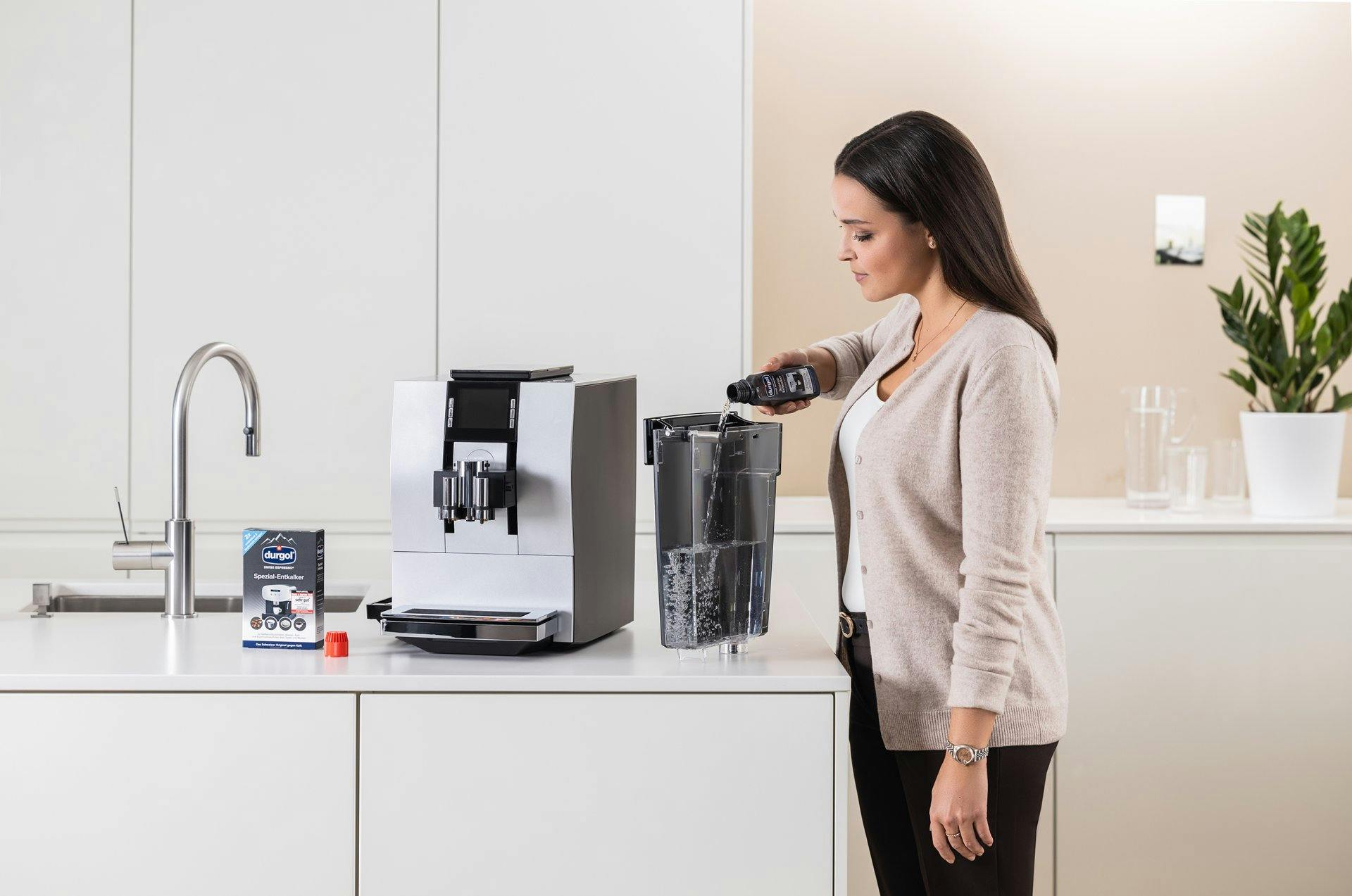 Entfernt Kalk schnell, zuverlässig und materialschonend.