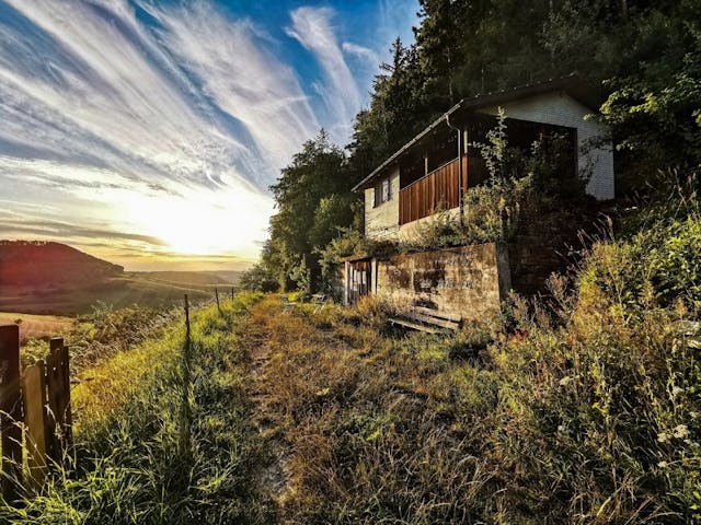 Situé en pleine nature, sur les contreforts des collines du Jura, le Rebhüsli Hintererli est l'endroit idéal pour se ressourcer.