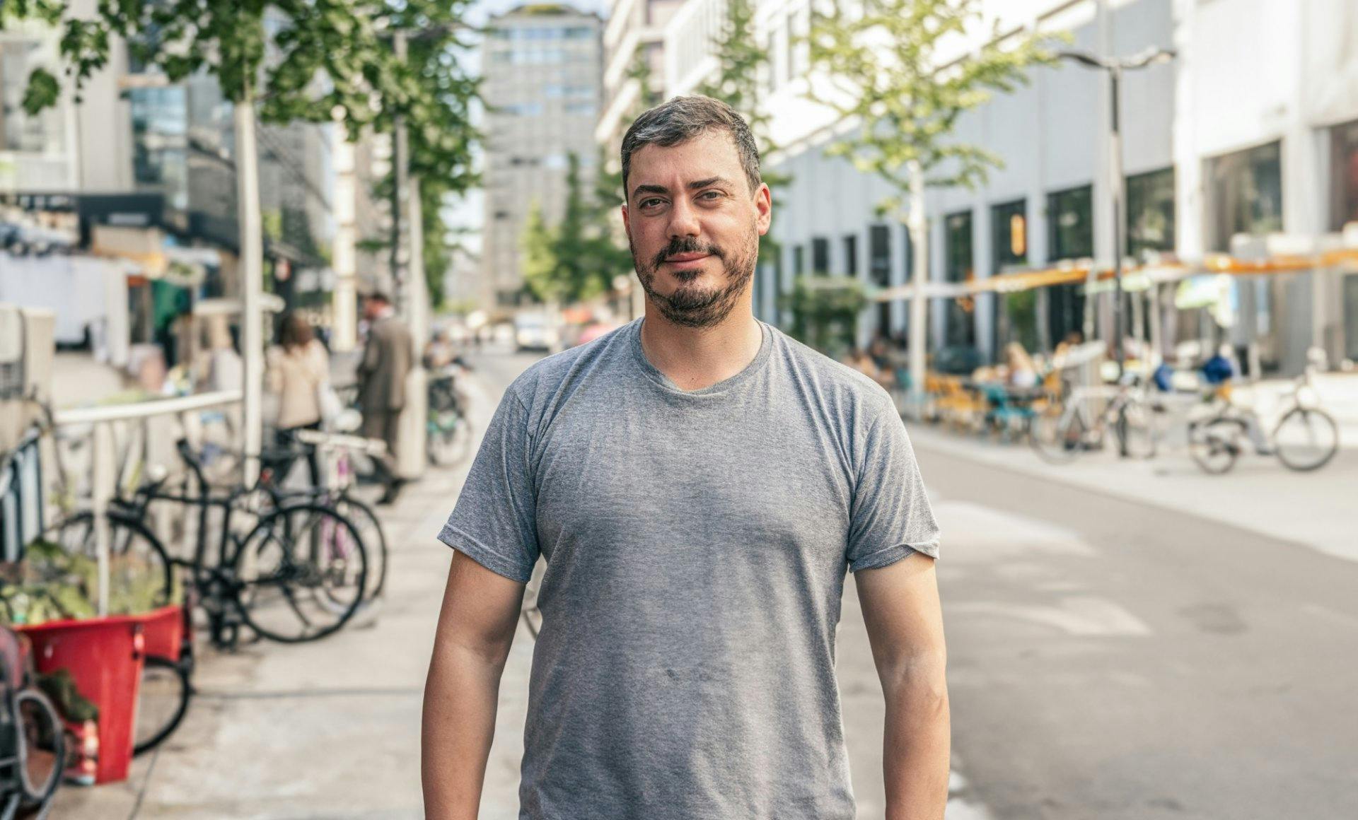 Juan-Andres, 32 Jahre: «Pro Woche gebe ich etwa 50 bis 100 Franken für meinen Einkauf aus. Ich achte auf den Preis, aber die Qualität muss auch stimme...