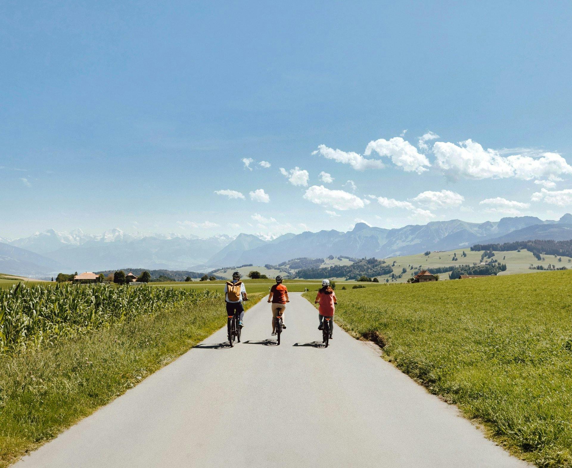 Auf zwei Rädern durch Bern: Die Hauptstadt und die Regionen rundherum lassen sich mit dem Velo super erkunden.