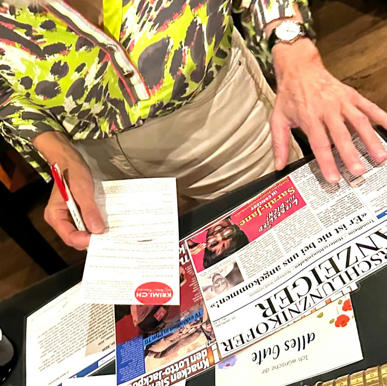 Rätseln hilft, Stress abzubauen, sich zu entspannen und Glücksgefühle zu erleben.