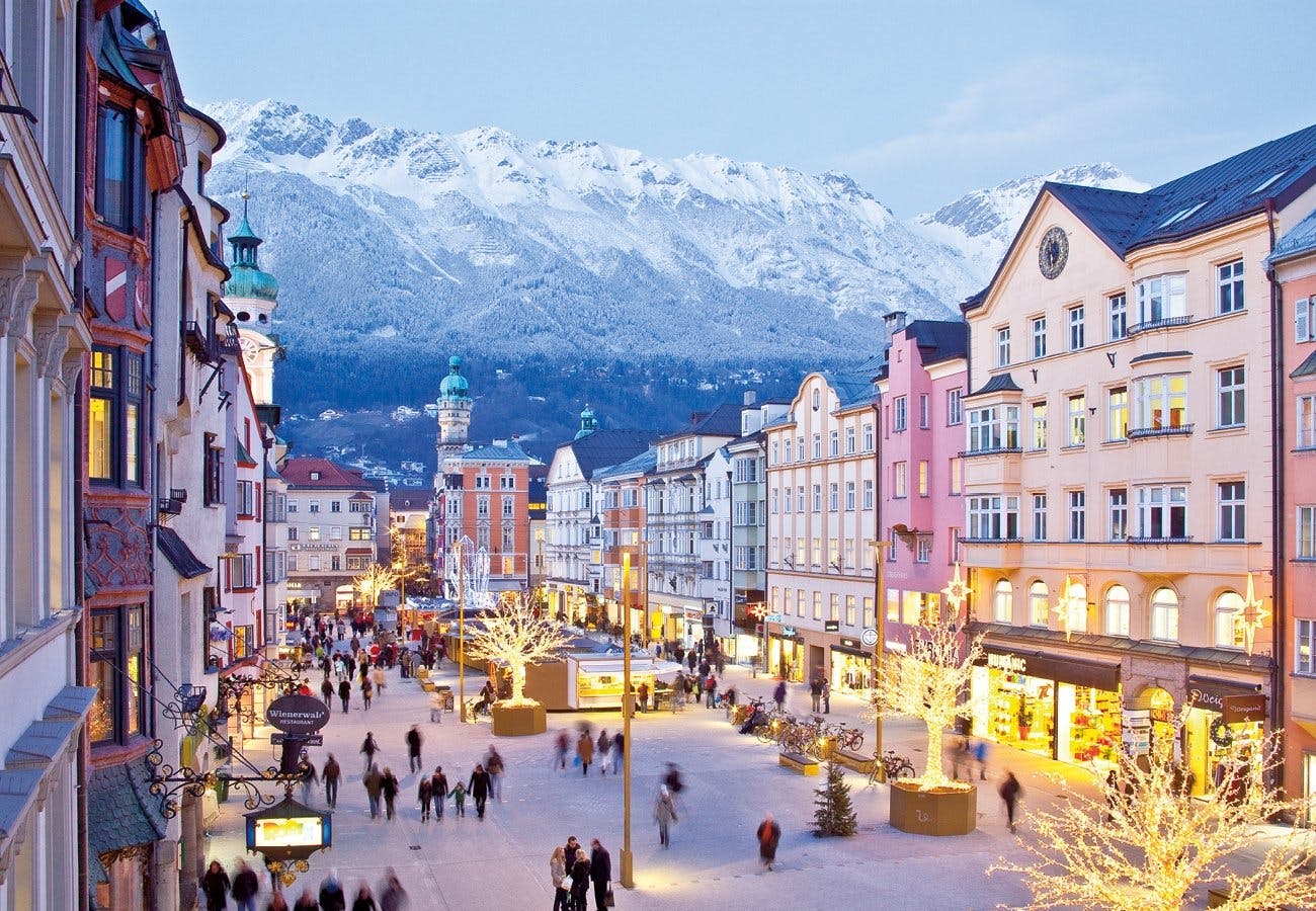 Innsbruck: Das bunte Städtchen mit einer wunderschönen Bergkulisse.