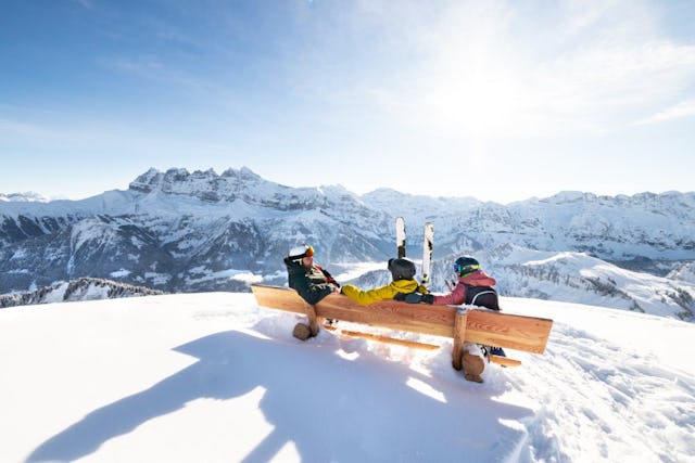 Une belle journée ensoleillée sur les pistes des Portes du Soleil.