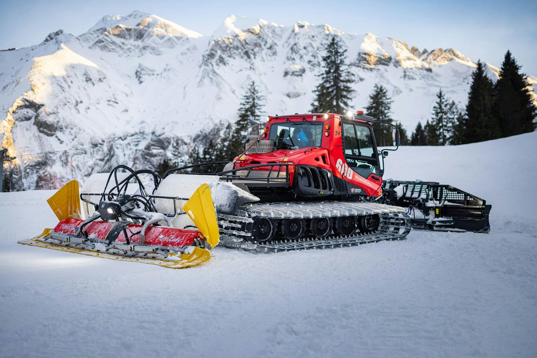 Co-Pilot im Pistenbully.