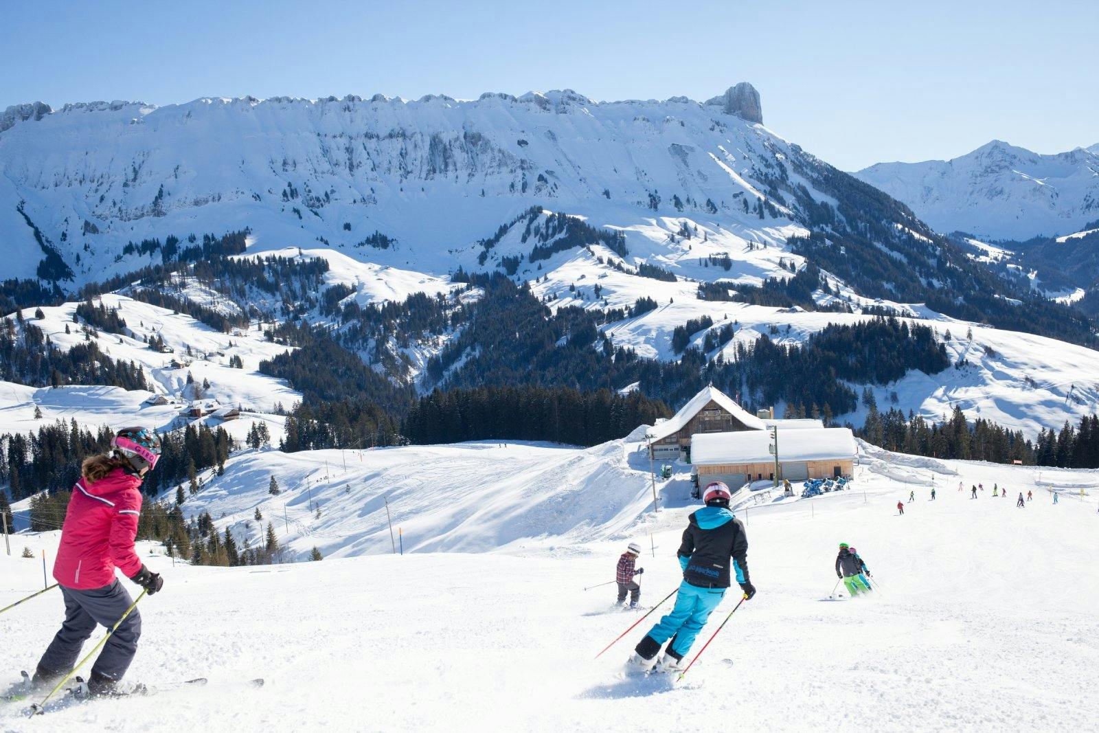 Skifahren auf der Marbachegg mit fantastischer Aussicht.