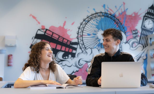 Freude am Unterricht: Das Gymnasium NMS Bern vermittelt mehr als nur Bücherwissen.