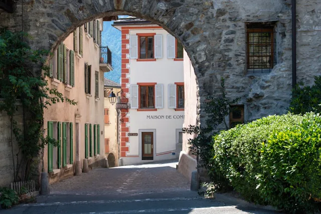 Saillon, un des plus beaux villages de Suisse.