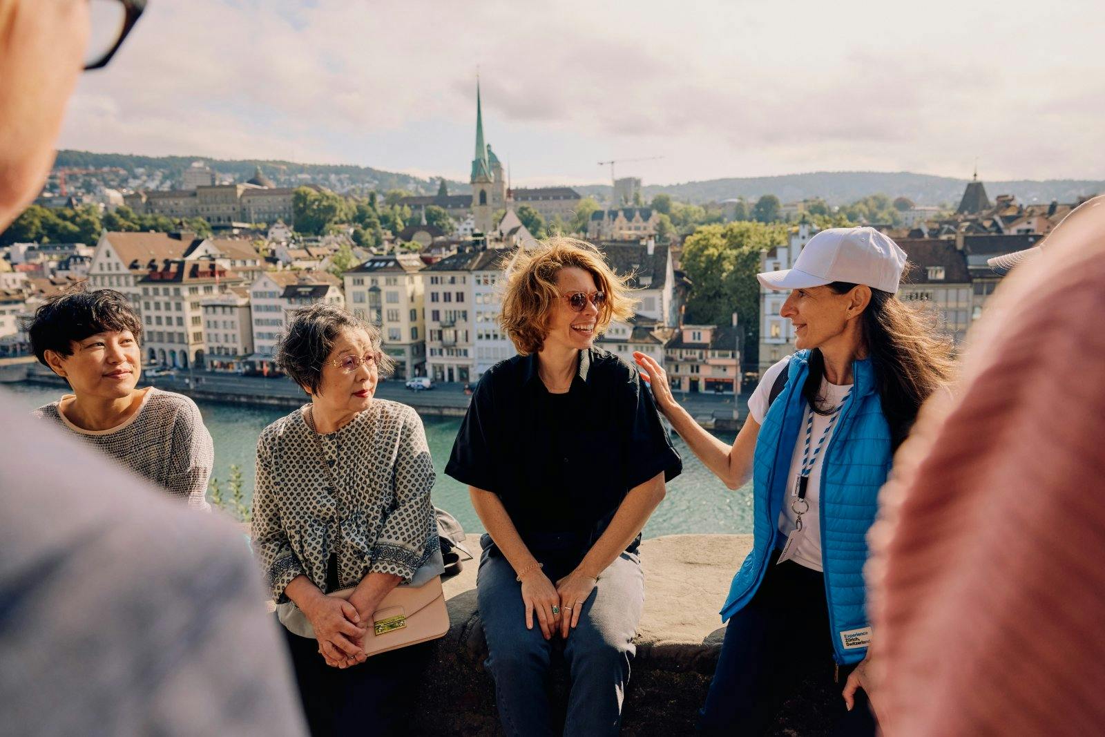Die Stadtführung durch die Zürcher Altstadt verbindet Geschichte, Geschichten und Gegenwart auf Schritt und Tritt.