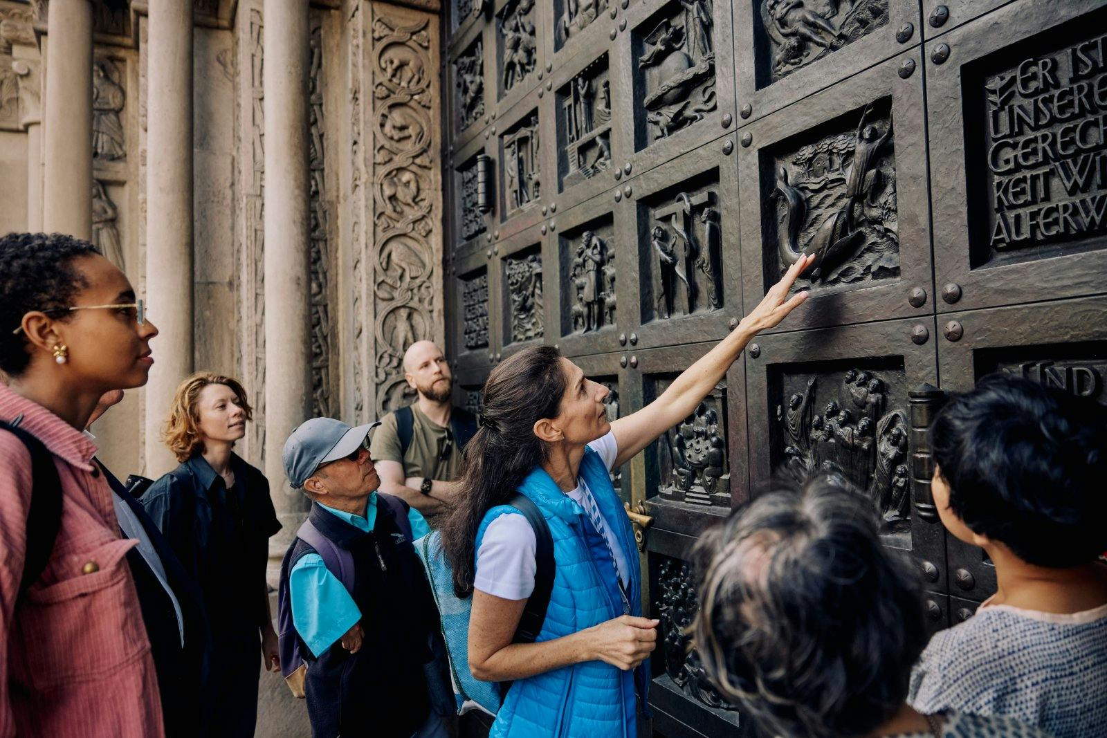 Der grösste Bahnhof der Schweiz beeindruckt täglich mit urbanem Leben und preisgekrönter Infrastruktur.