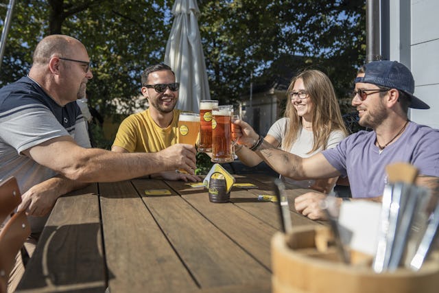 Auf dem Emmentaler Bierpfad trifft regionale Braukunst auf kulinarische Highlights.