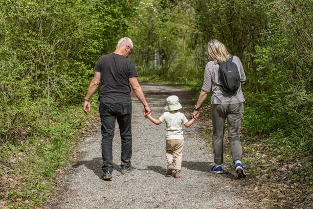 Der Rätselweg Bibersuche kombiniert Naturerlebnis mit Knobelspass – ideal für Familien und kleine Entdecker.