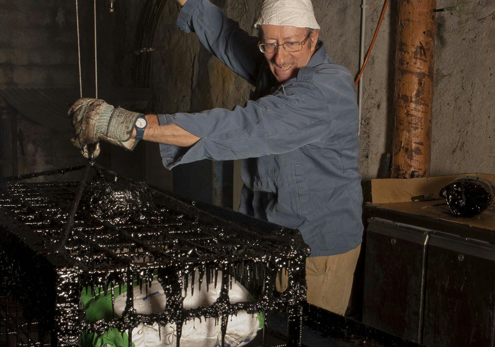 Autre expérience unique à seulement 7 minutes en train de Noiraigue: les Mines d’asphalte. Elles permettent un véritable voyage au centre de la terre,...
