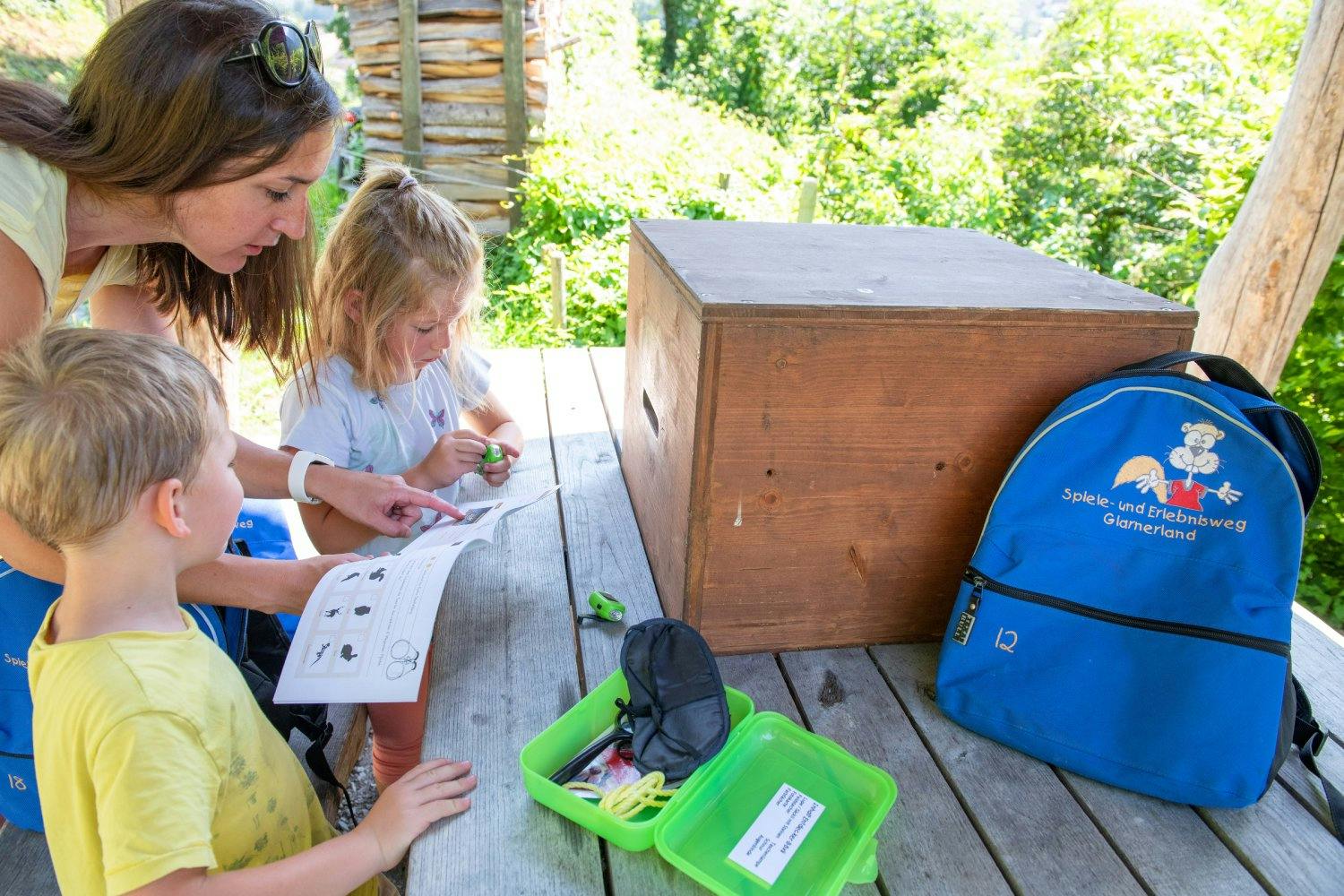 Einen weiteren spannenden Wanderweg für Familien finden Sie in Linthal, gleich bei der Talstation der Braunwaldbahn. Hierher bringt Sie die S-Bahn in...