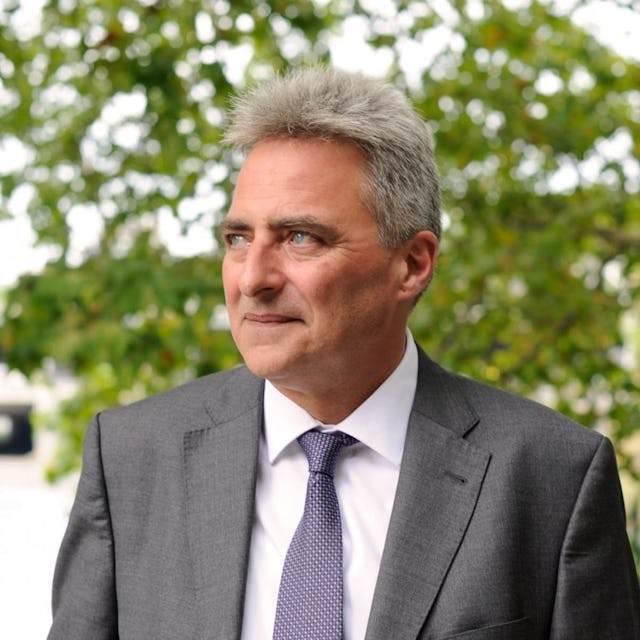 Beat Schättin, Leiter Vermögensverwaltung Private Kunden im Investment Office der Migros Bank, weiss mit Risiken umzugehen.