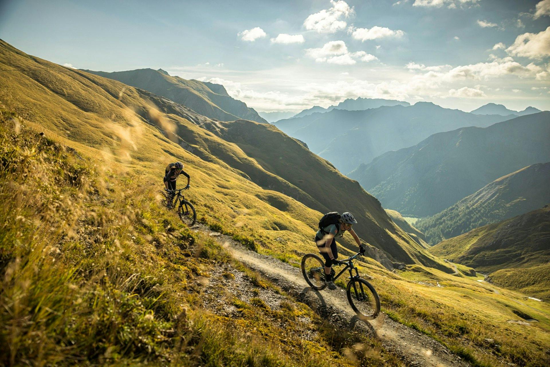 L’automne en Basse-Engadine se découvre à pied comme à vélo.
