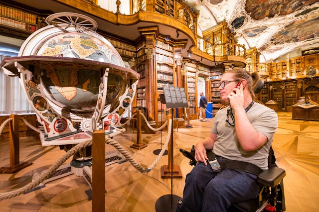 Des expositions temporaires viennent compléter l’offre de la bibliothèque. À partir de novembre 2025, «De la beauté et de l’originalité hier et aujour...