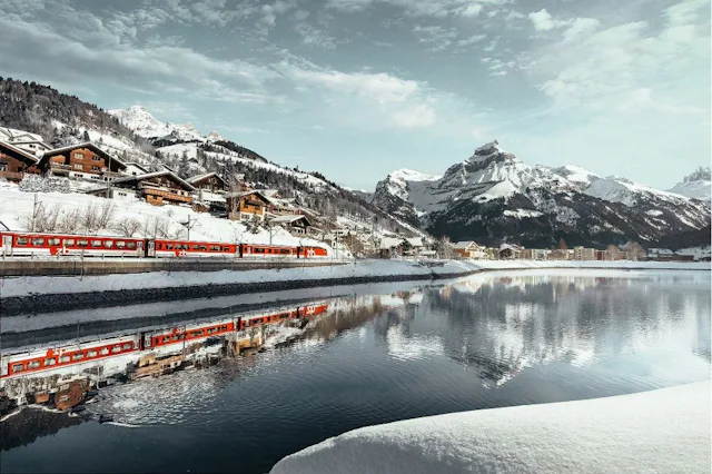 Engelberg vaut également le détour en hiver. La vallée est facilement accessible depuis Lucerne grâce à la Zentralbahn.