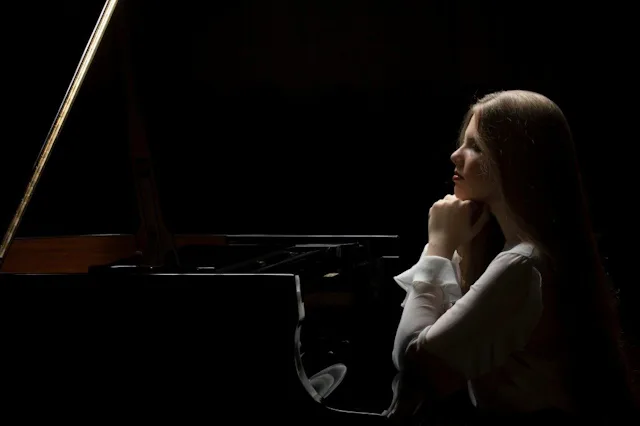 Eva Gevorgyan, Klavier