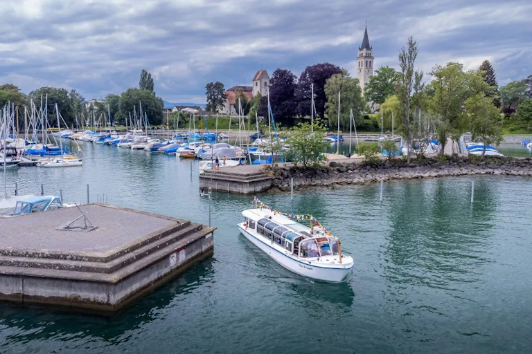Romanshorn est la combinaison parfaite entre nature, détente et activités de loisirs. À eux seuls, l’air pur et l’ambiance maritime du lac de Constanc...