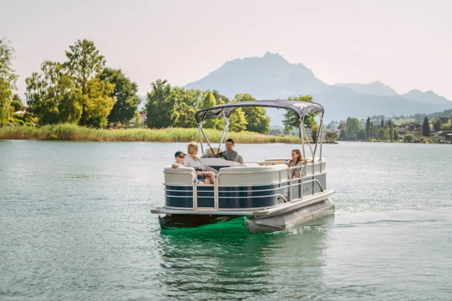 Incontournable no 2: vous pouvez sinon rester 12 minutes supplémentaires à bord du train S3 et descendre à Küssnacht am Rigi. Là, vous pourrez flâner...