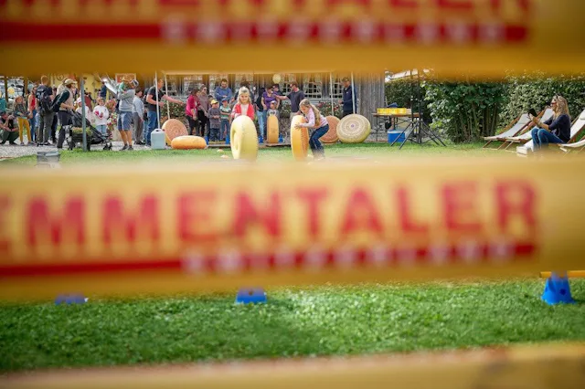 Emmentaler AOP Rollen für Kinder mit einer Attrappen (09.00 – 16.00 Uhr)
