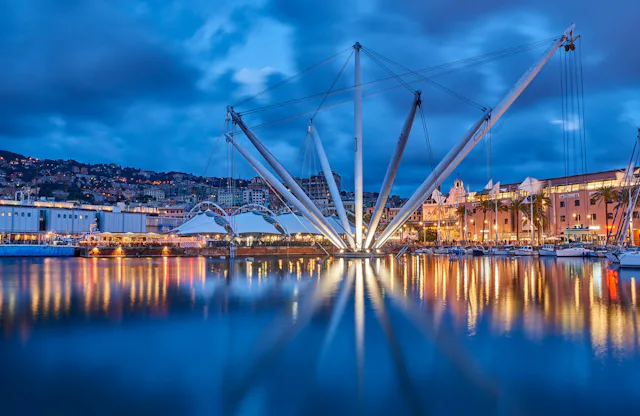 Ein Ort mit einer jahrhundertelangen Geschichte: Genuas Hafen.