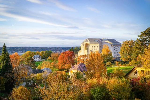 Goetheanum im Herbst