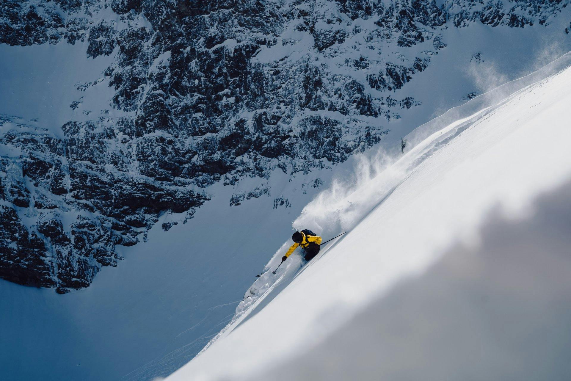 Die schwedischen Profis von Haglöfs haben an einer neuen Outdoor-Bekleidungslinie getüftelt: Freerider im Hang.
