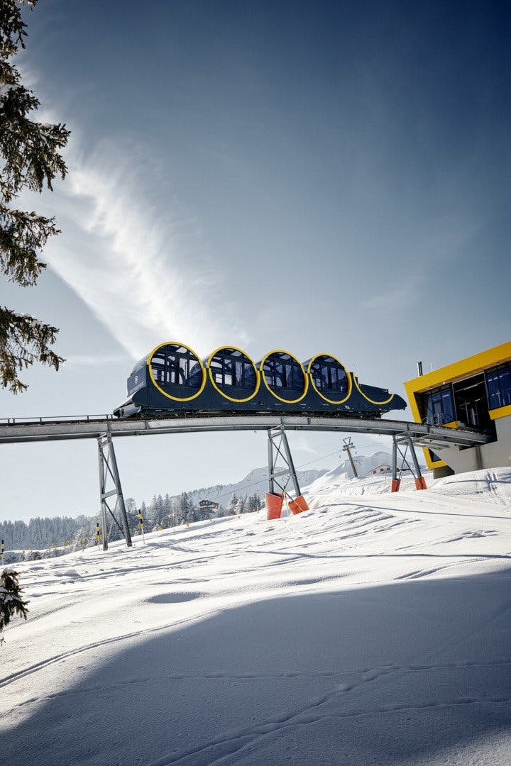 Spektakulär: die Standseilbahn Schwyz- Stoos.