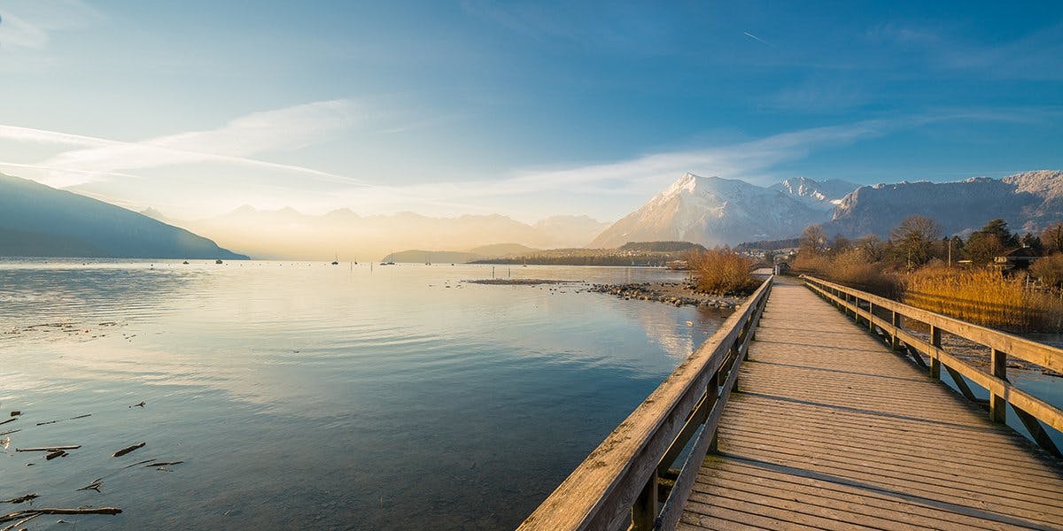 Ein Winterspaziergang im Bonstettenpark bei Thun ist ein Wundermittel gegen Stress.