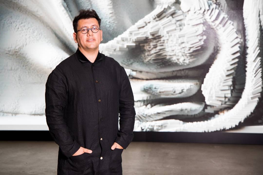 Künstler Refik Anadol zeigte an der Volvo Art Session seine Werke «Melting Memories» und «Infinity Room». Der Künstler nutzt Daten, um die Grenzen von...