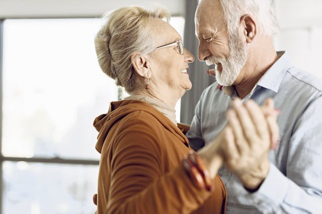 Auch dank des Internets finden Singles im hohen Alter nochmals ihr Glück.