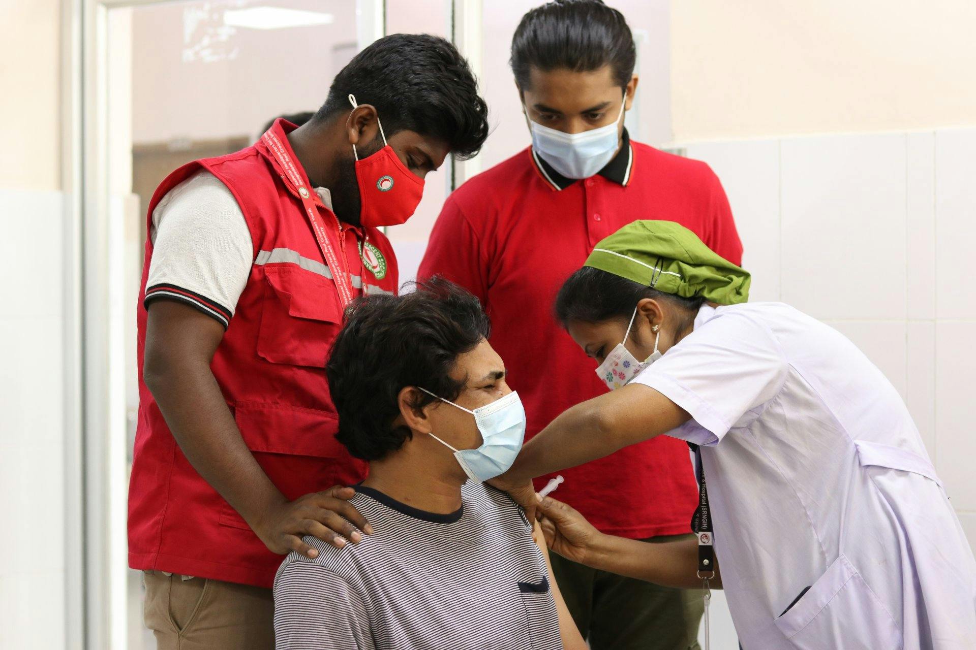 Der Rote Halbmond Bangladesch ist aktiv an der Impfkampagne im Land beteiligt.