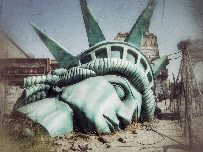 Bald fällt das System in sich zusammen, zumindest wenn wir den Untergangspropheten glauben wollen.