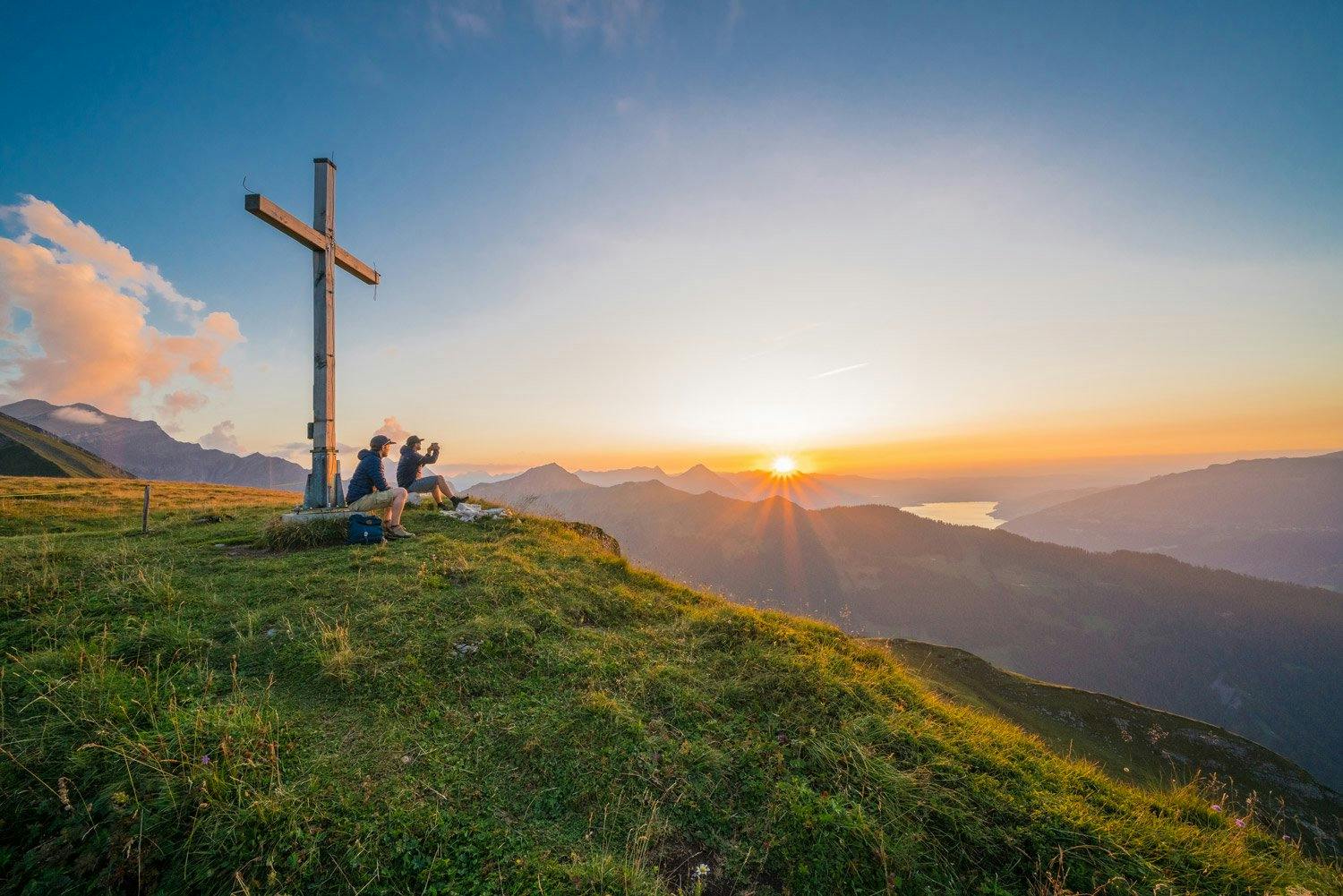 Aussichtskanzel – Der Bällehöchst ragt Richtung Lütschinentäler und Interlaken. Er bietet eine erstklassige Aussicht.