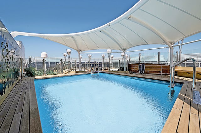 Noch wartet die MSC Splendida auf mehr Passagiere. Im nächsten Jahr sollen alle Kreuzfahrtschiffe wieder in See stechen