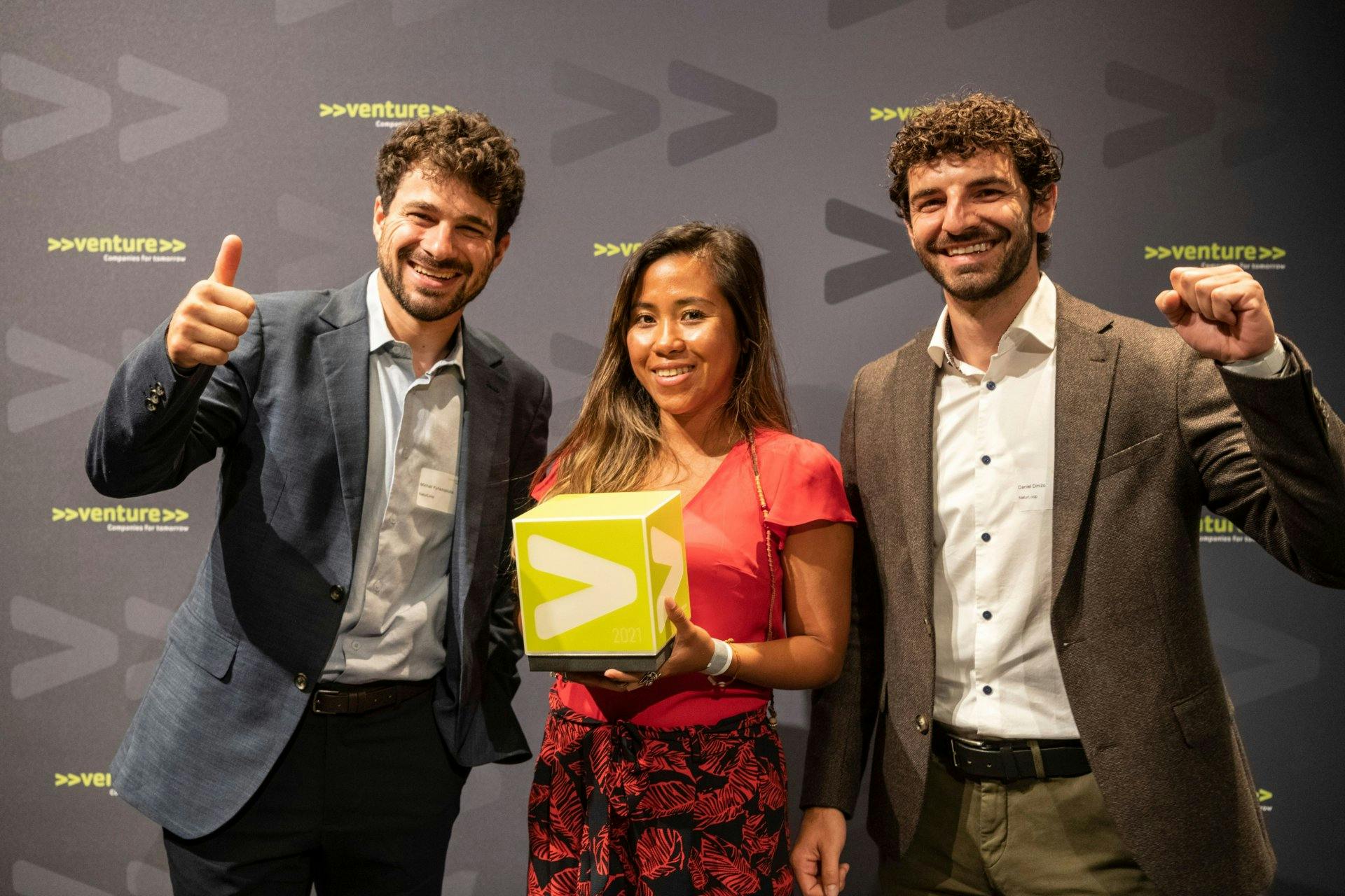 NaturLoop (Biel): NaturLoop erstellt Biokomposite aus landwirtschaftlichen Abfällen in Verbindung mit biobasierten Klebstoffen und entwickelt die erfo...