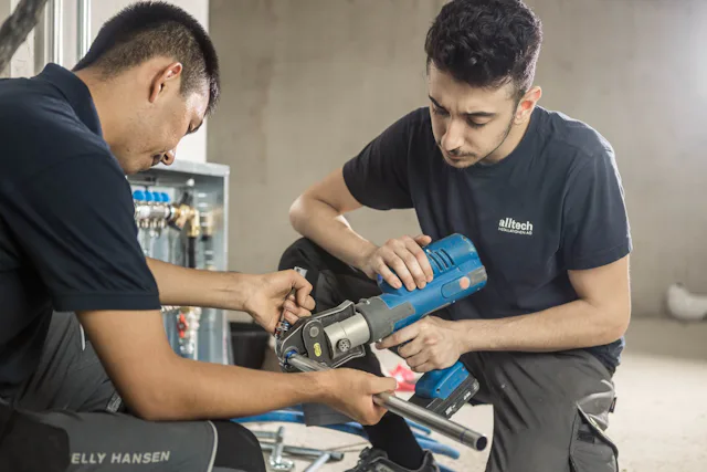 200 Mitarbeitende und doch persönliche Betreuung? Die alltech Installationen AG schafft genau das.