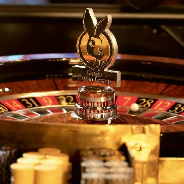 Versuchen Sie  Ihr Glück am Roulette-Tisch.