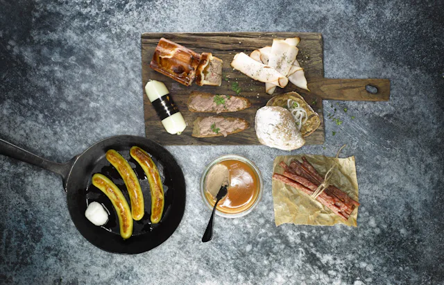 Handgemachte Leckereien: Der Familienbetrieb verwöhnt Kundinnen und Kunden mit hochwertiger Kost.