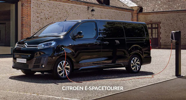 Steige ein in den neuen Citroën ë-SpaceTourer 
 und tauche ab in eine völlig neue Welt.