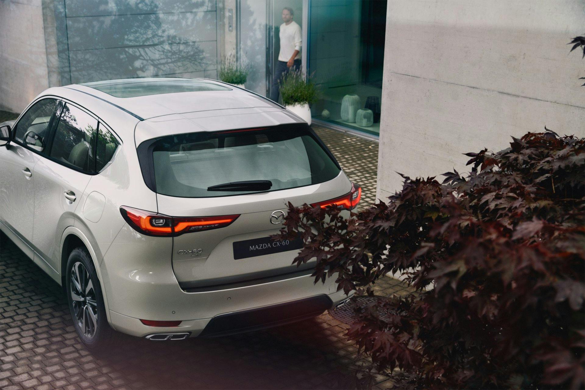 ... unauffällig integrierten Funktionen und fahrerzentrierten Technologien, die Ihre Erwartungen mehr als erfüllen.