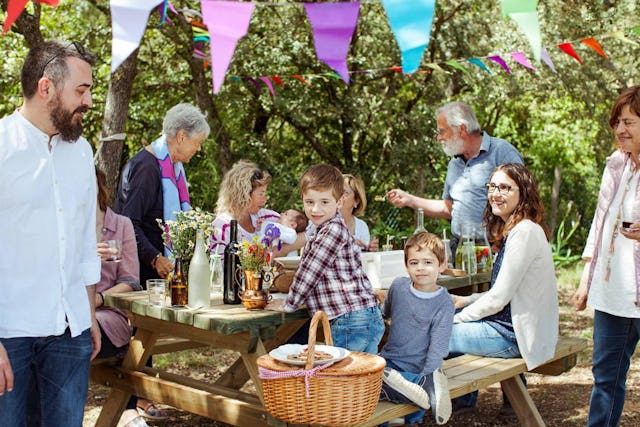 Hoffentlich können Familien bald wieder so zusammen sein. Und hoffentlich haben sie den Nachlass geregelt.