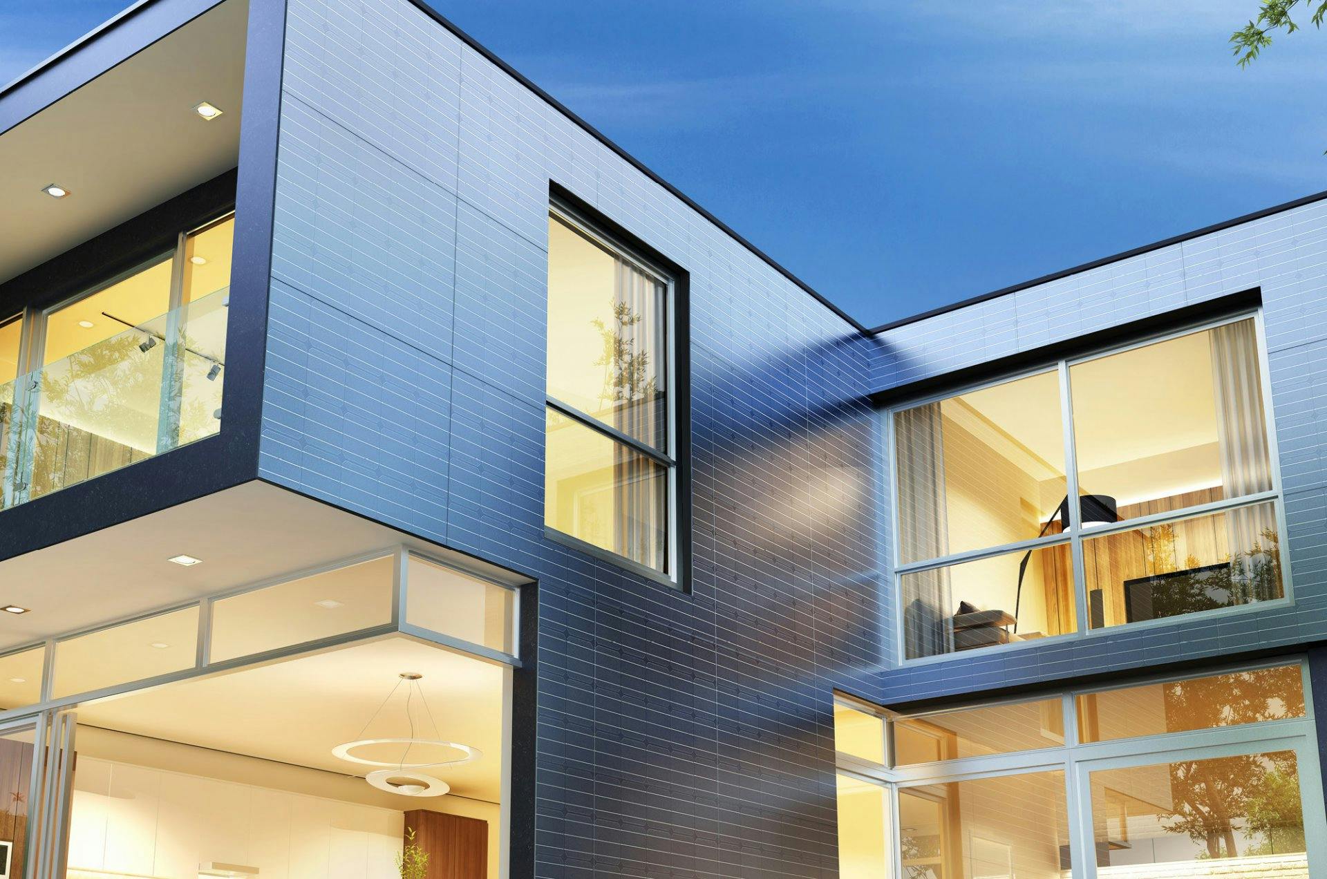 Eine Lösung für jedes Gebäude: Mit Solarfassaden kommt Photovoltaik auch dort zum Einsatz, wo es auf dem Dach nicht möglich ist.