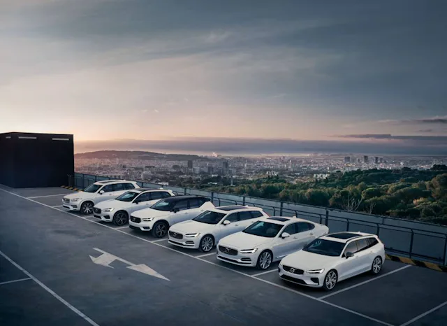 Plug-in & Drive: Bei Hertz gibt es jetzt drei neue Kategorien mit Modellen, die dank Plug-in-Hybridtechnologie auch längere Distanzen rein elektrisch zurücklegen können.