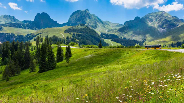 Auch der Höhenweg vom Gantrischgebiet zum Stockhorngipfel ist immer wieder eine Wanderung wert.