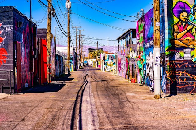 Der Arts District ist ein lebhaftes Kulturzentrum voller unabhängiger Kunstgalerien und Veranstaltungsstätten in umgebauten Lagerhallen.  